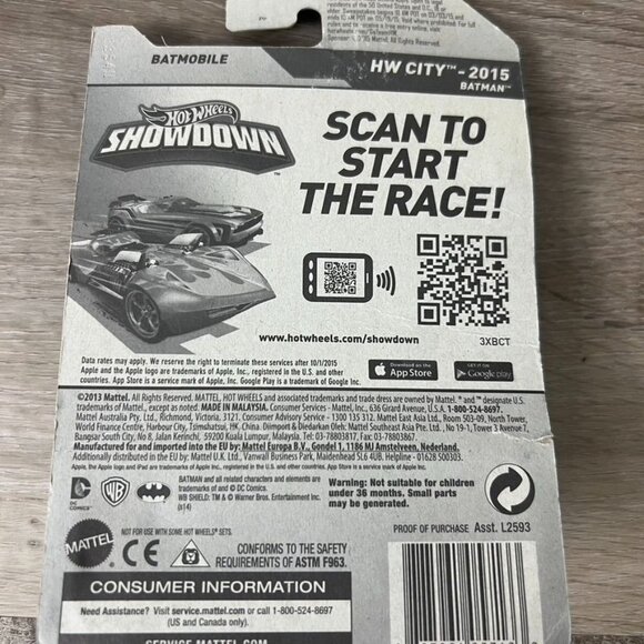 Hot Wheels 2015 62/250 HW City Batmobile Die-Cast Toy Car Black & Yellow 1:64 Sc - Picture 2 of 2